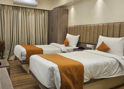 Twin Bed Room